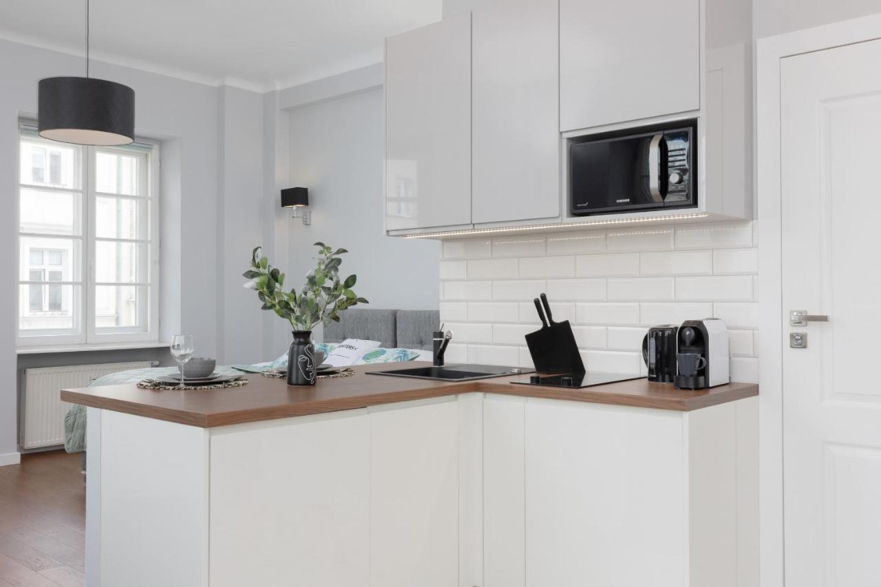 City Center Aparthotel Chmielna By Noclegi Renters Varşova Dış mekan fotoğraf