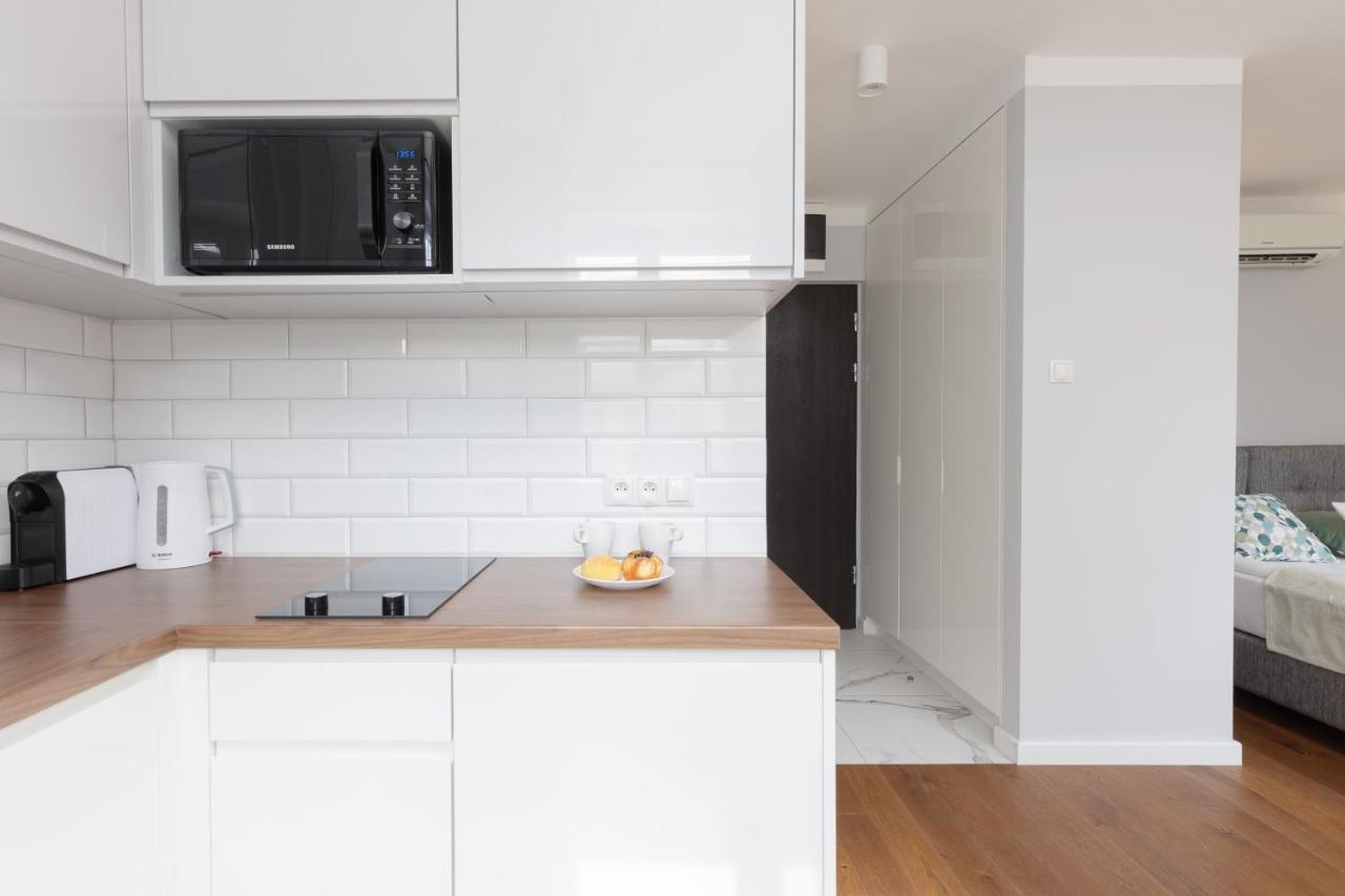 City Center Aparthotel Chmielna By Noclegi Renters Varşova Dış mekan fotoğraf