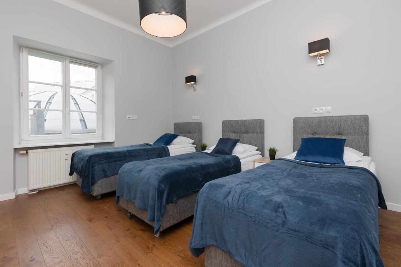 City Center Aparthotel Chmielna By Noclegi Renters Varşova Dış mekan fotoğraf
