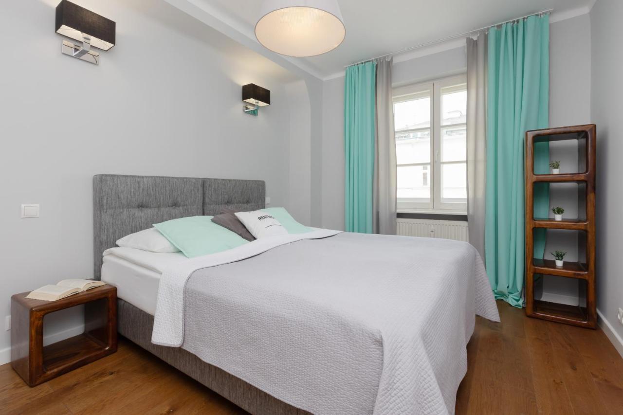 City Center Aparthotel Chmielna By Noclegi Renters Varşova Dış mekan fotoğraf