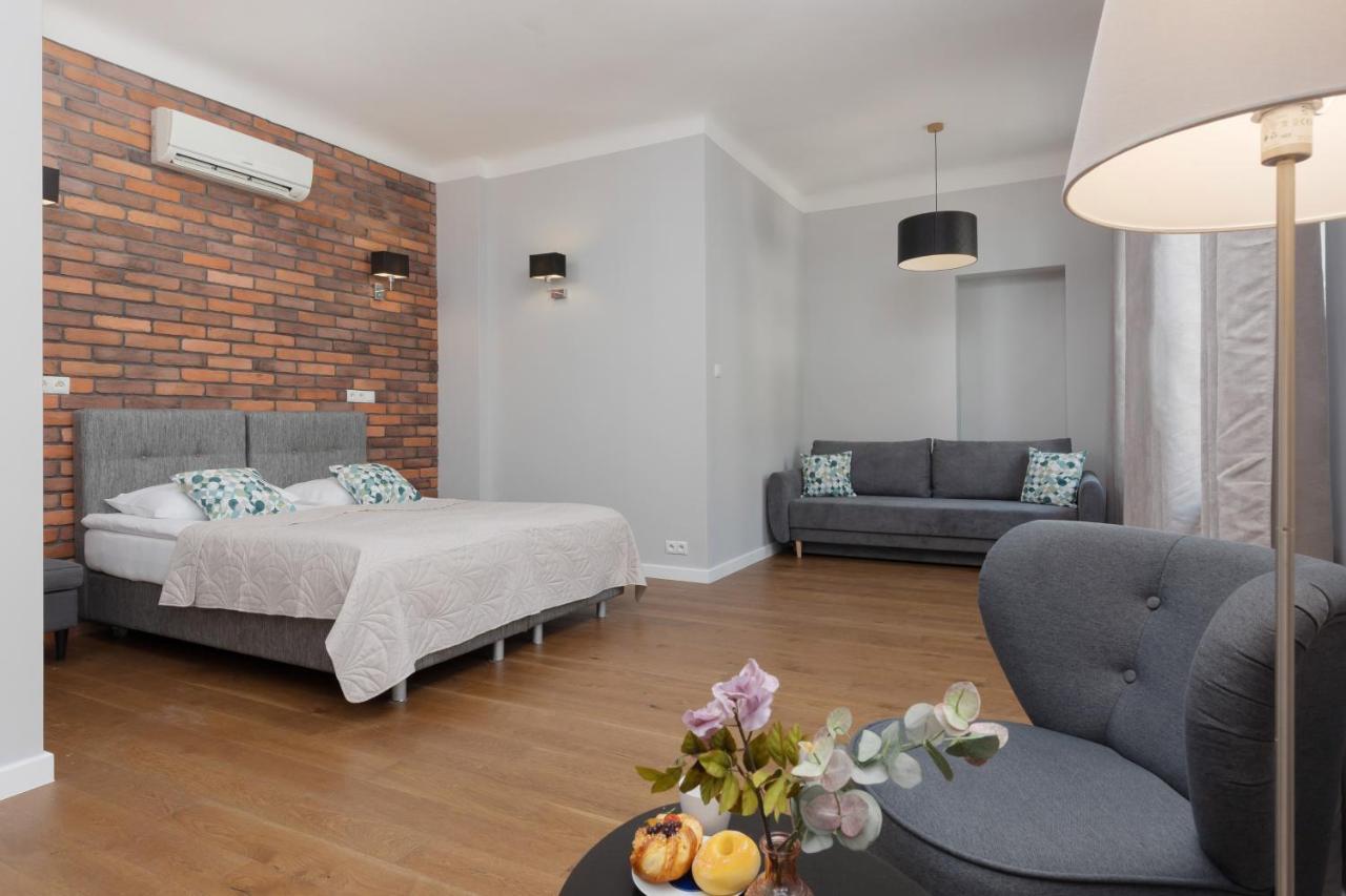 City Center Aparthotel Chmielna By Noclegi Renters Varşova Dış mekan fotoğraf