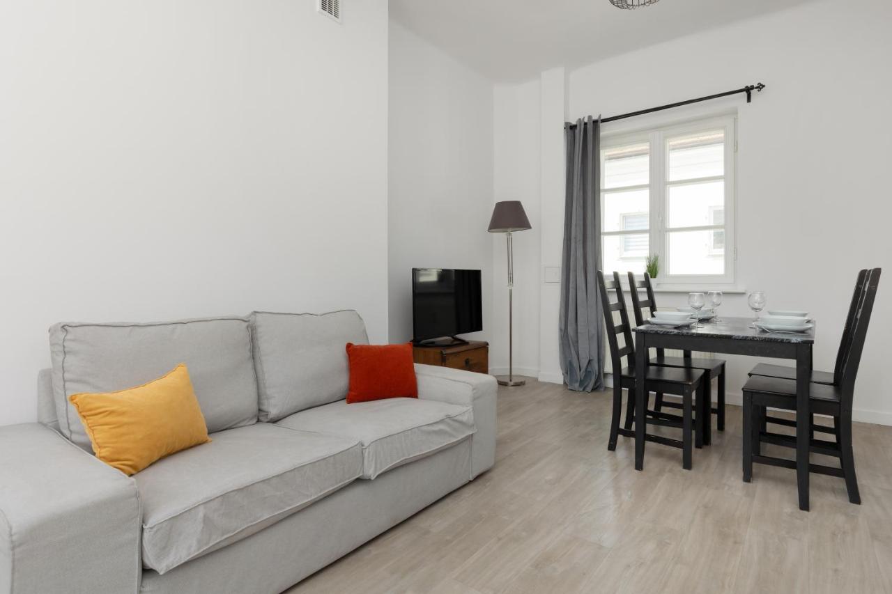 City Center Aparthotel Chmielna By Noclegi Renters Varşova Dış mekan fotoğraf