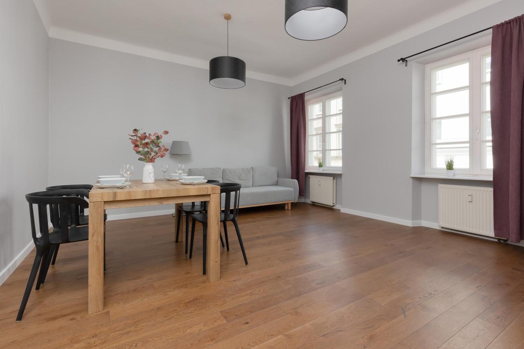 City Center Aparthotel Chmielna By Noclegi Renters Varşova Dış mekan fotoğraf