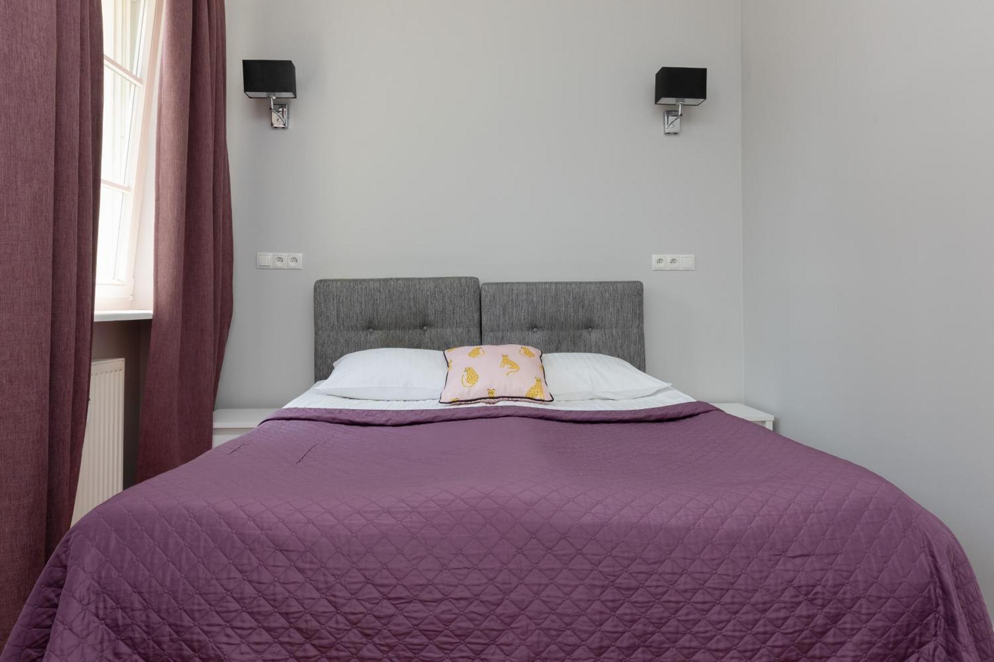 City Center Aparthotel Chmielna By Noclegi Renters Varşova Dış mekan fotoğraf