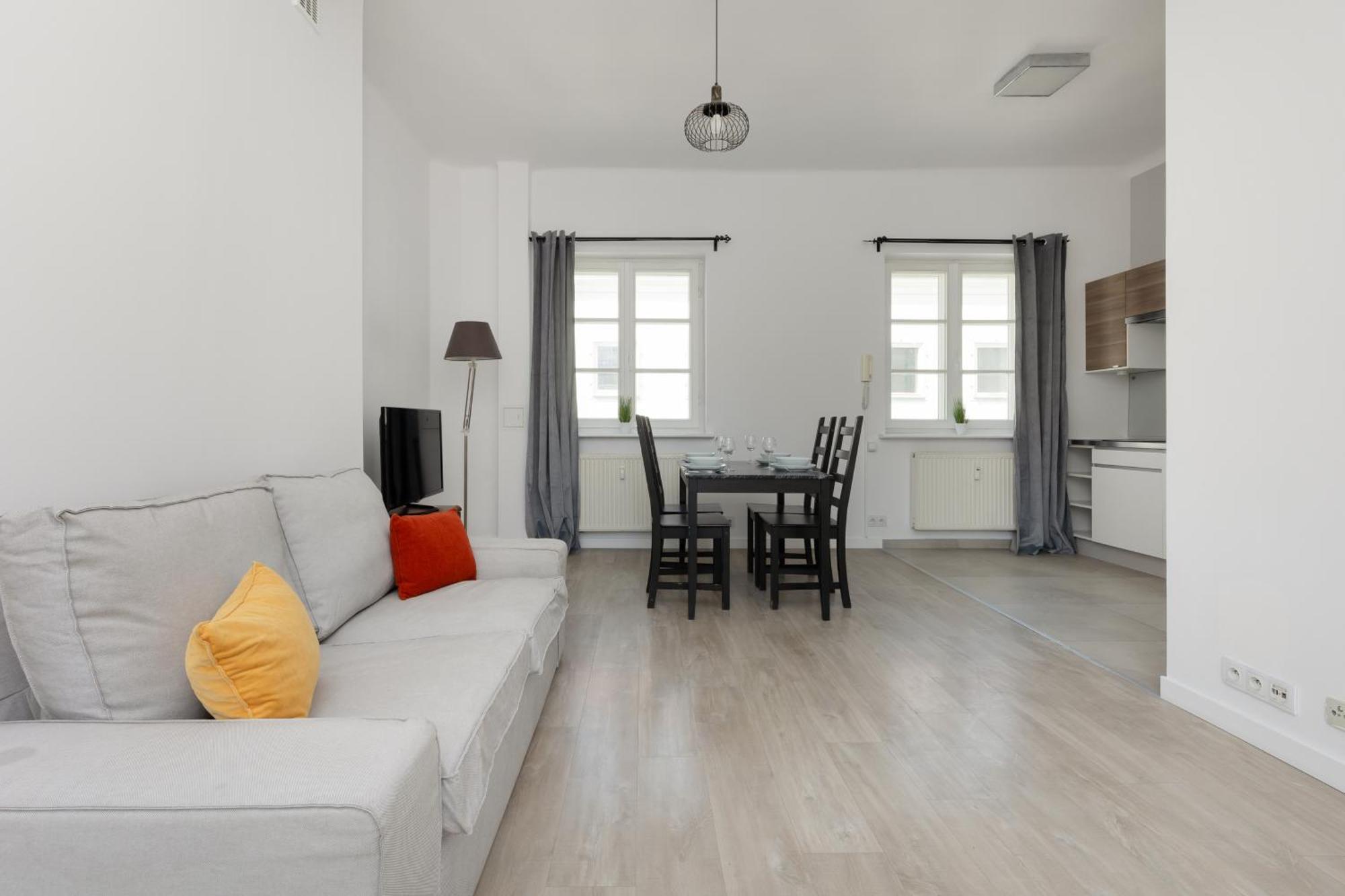 City Center Aparthotel Chmielna By Noclegi Renters Varşova Dış mekan fotoğraf
