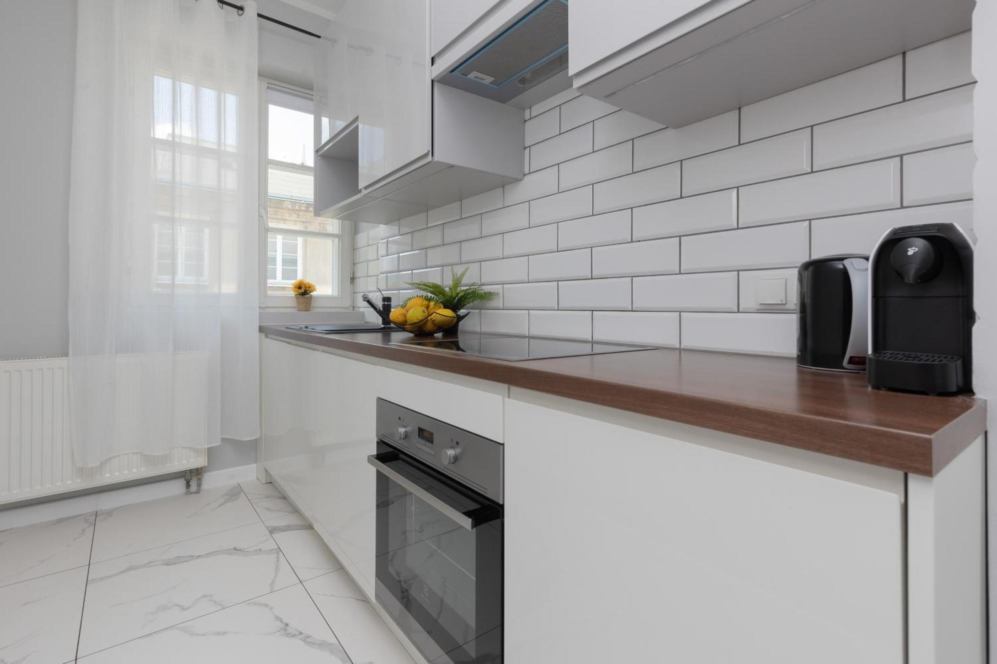 City Center Aparthotel Chmielna By Noclegi Renters Varşova Dış mekan fotoğraf