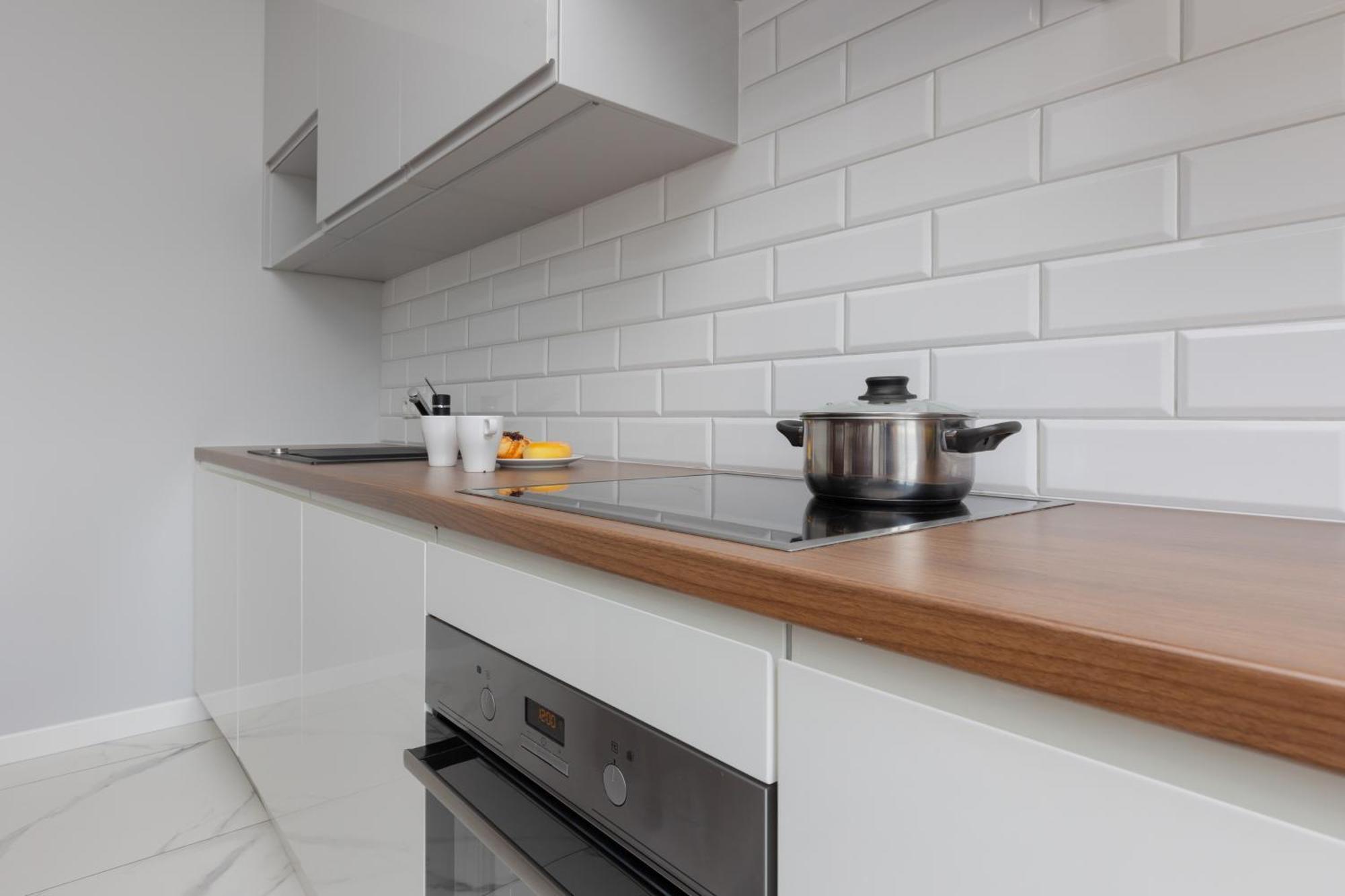 City Center Aparthotel Chmielna By Noclegi Renters Varşova Dış mekan fotoğraf